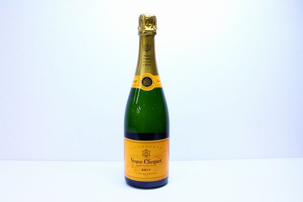 Veuve Clicquot BRUT　ヴーヴ・クリコ　シャンパン